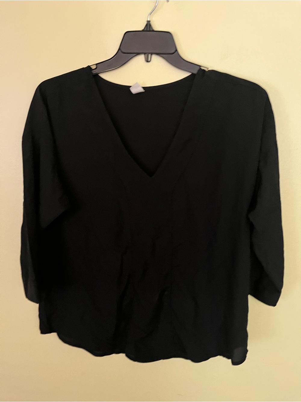 Old Navy Black V-Neck Blouse size Large